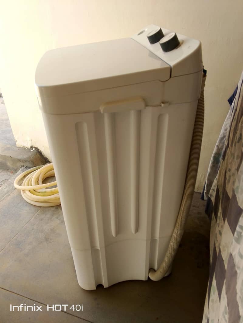 Dawlance wasing machine 1