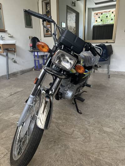 Honda cg 125 for sale scratchless and full new