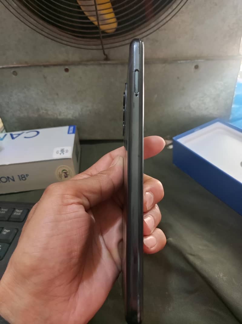 Tecno CAMON 18 Pro 3