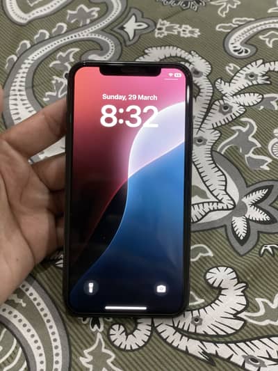 IPHONE XS LLA MODEL 10 by 10 CONDITION AND ALL GENUINE MOBILE