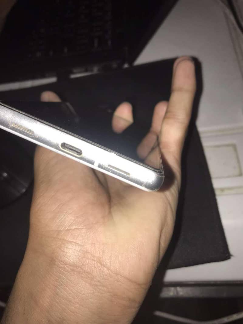 Google Pixel 7a 4