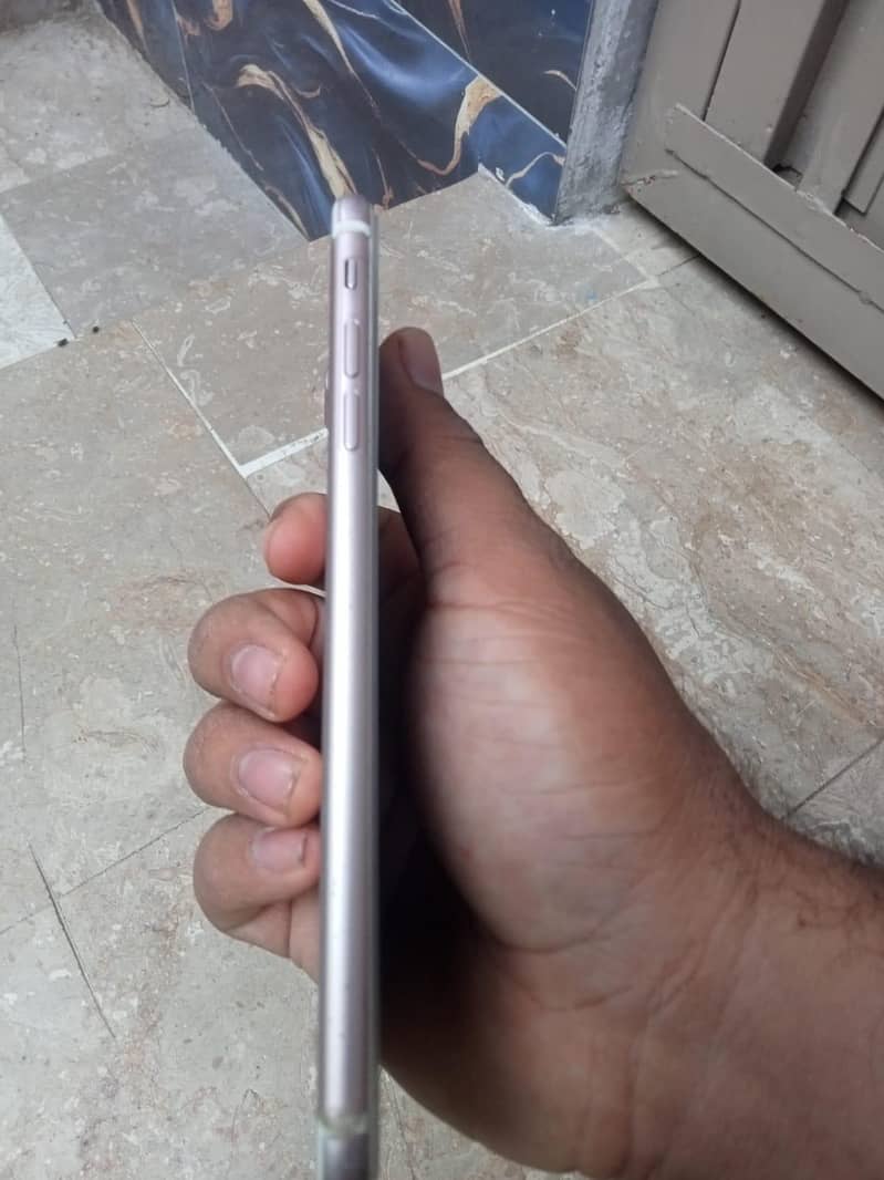 Apple iPhone 7 Plus 3