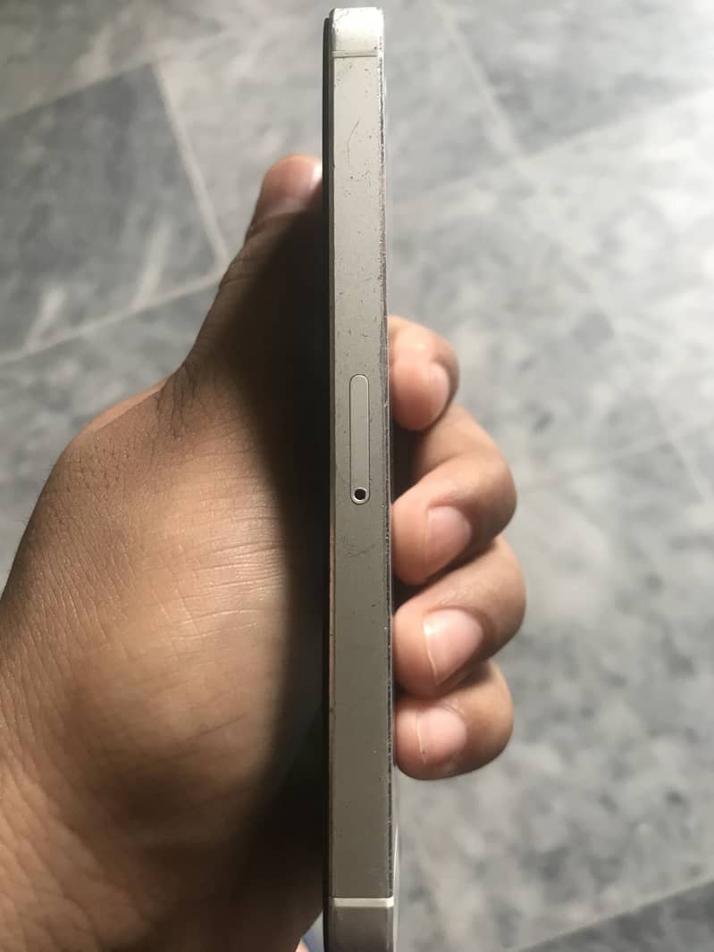 Apple iPhone SE 1