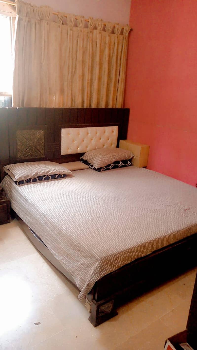 Bed complete set With 1 side Table 2