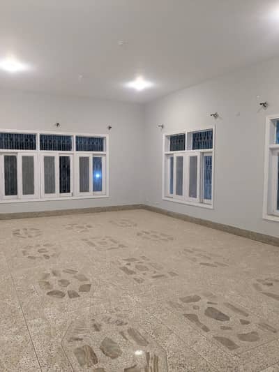 Space available for rent in block H near 5 star