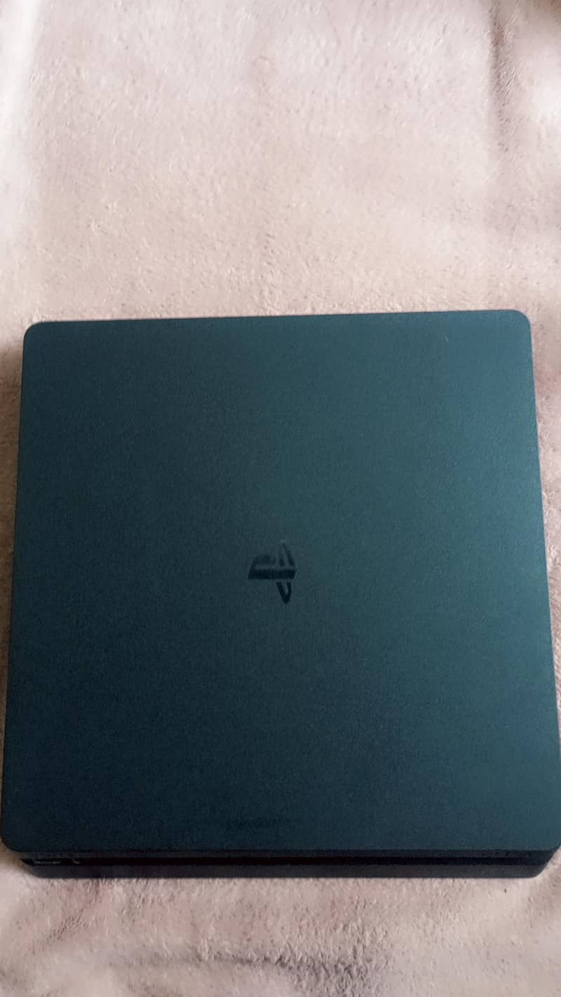 PS4 slim 0
