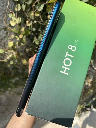 Infinix Hot 8 Lite