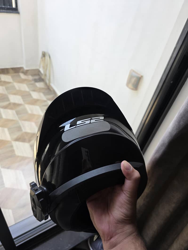 LS2 Rapid 2 Mint condition (with either black visor or red) 1