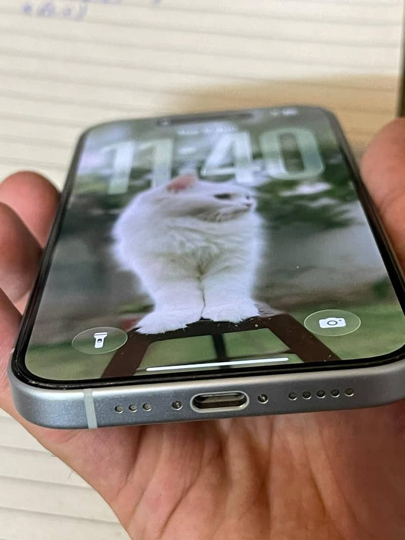 Apple iPhone 15 6