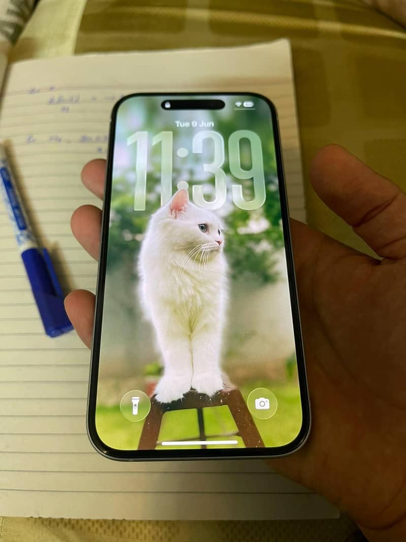 Apple iPhone 15 11