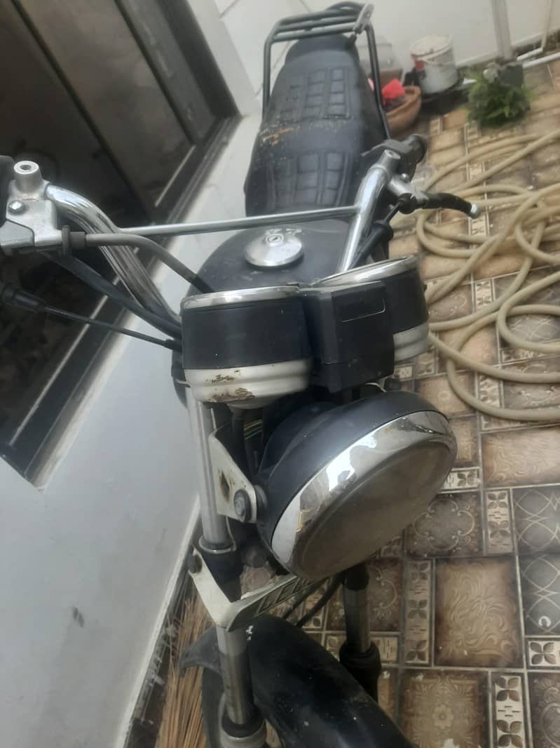 motorcycle 0