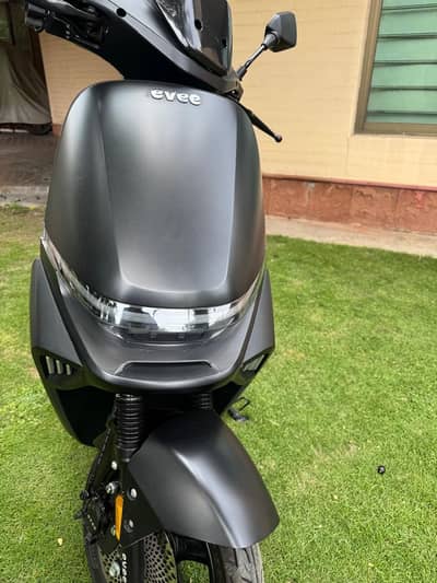 Evee S1 scooter