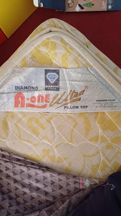 good condition king size diamond medicated foam