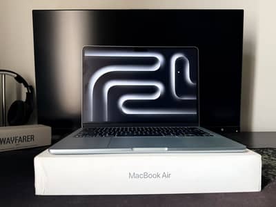 Apple MacBook Air M4 13” 16/256 with box 10/10