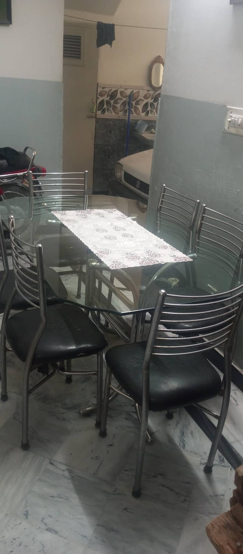 Dining table and sofa set 0