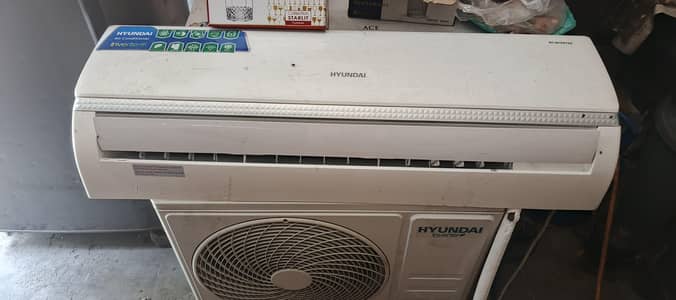 Hyundai 1.5 ton DC inverter AC good condition