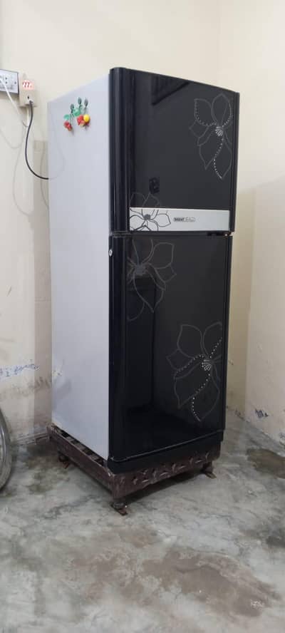 Orient Fridge In Great Condition, working 10 by 10