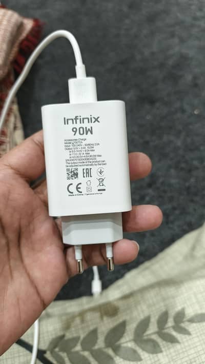 Infinix 90 W charger