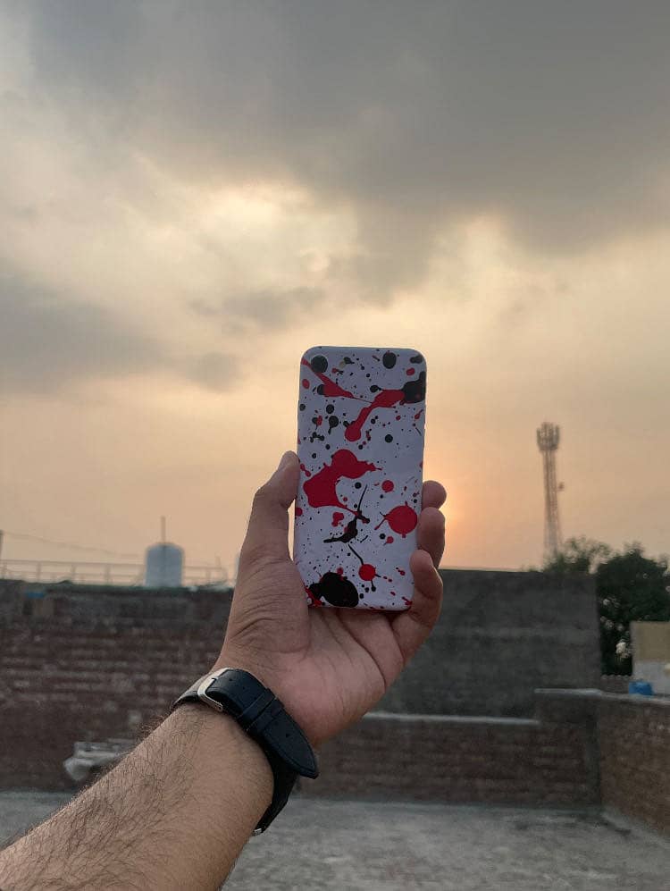 Apple iPhone 7 0