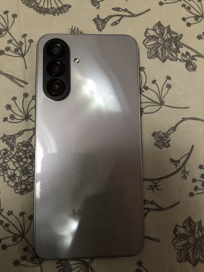 Samsung Galaxy A17 with Box