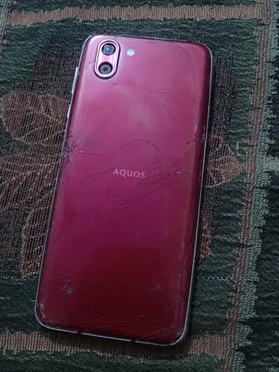 Sharp Aquos r2