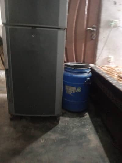 Dawlance Medium size fridge working condition