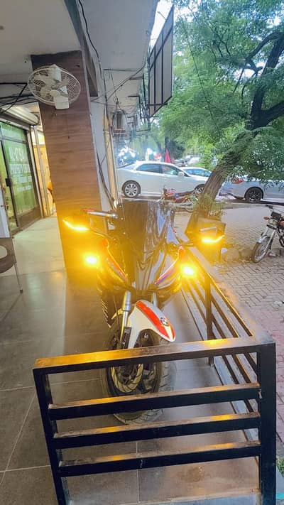 BMW S1000RR / Heavy bike/ 400 cc dual salander
