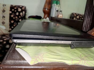 DELL LAPTOP 8 GB RAM