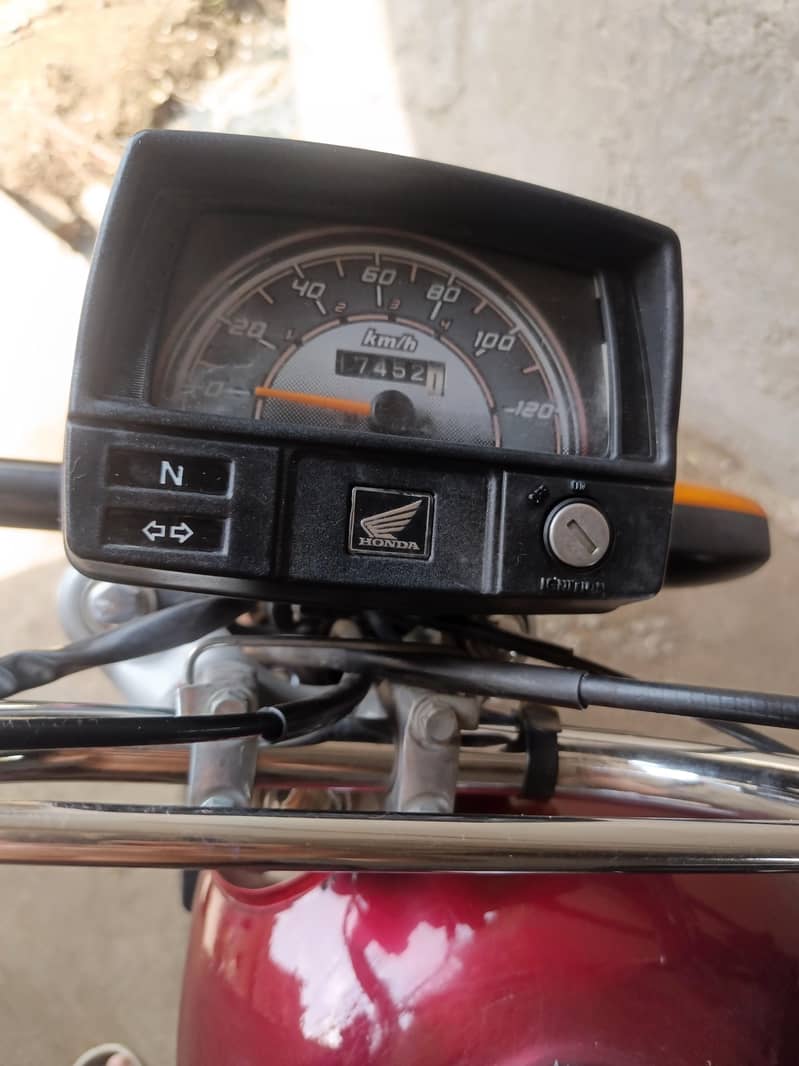 Honada CD70 1
