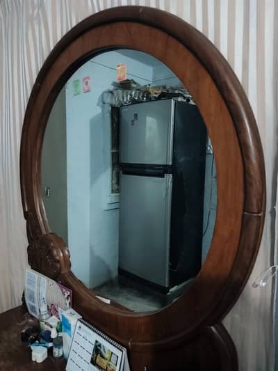 dressing table with drawers