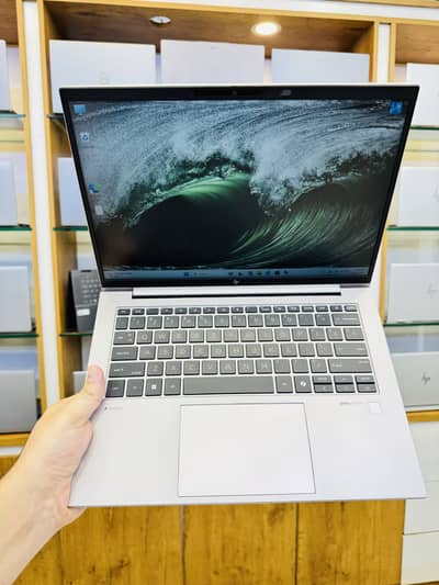 HP ZBook G11 Mobile Workstation / 16Gb - 512GB Nvme
