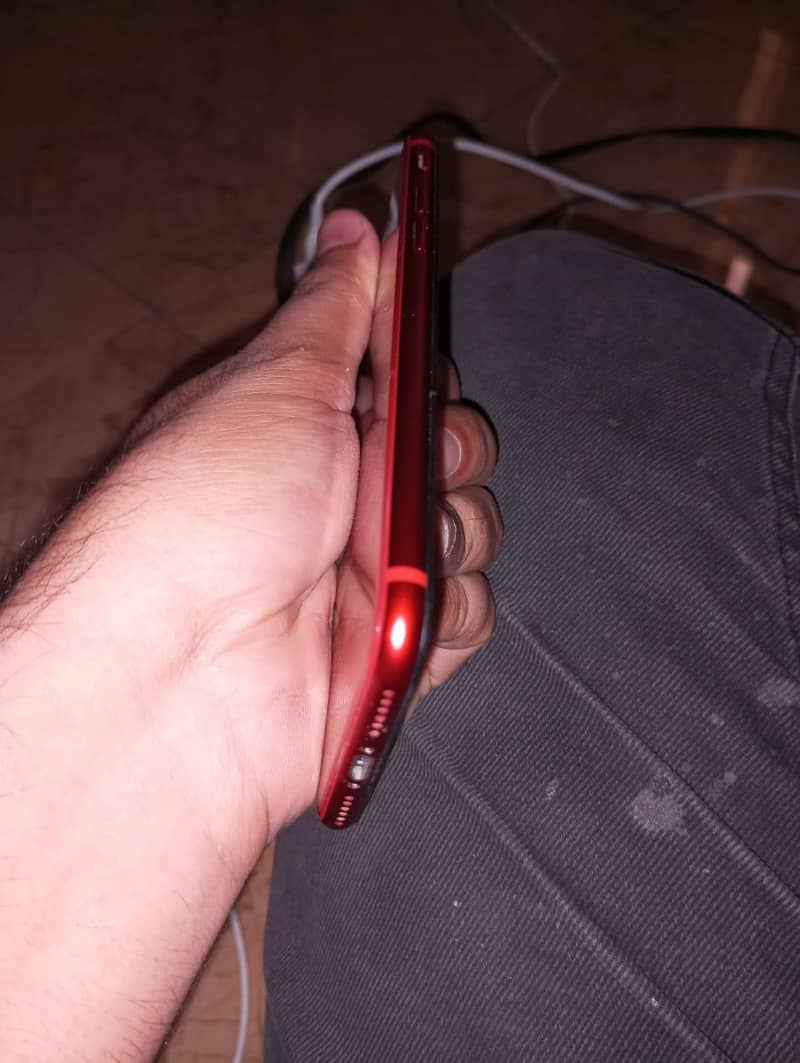 Apple iPhone 8 3
