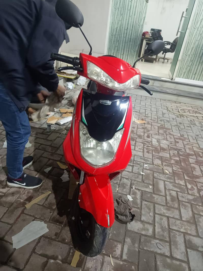 scooty 1