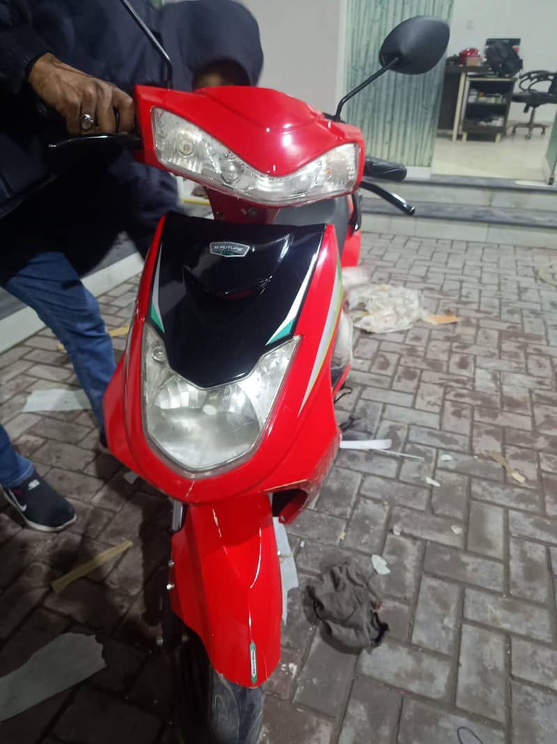 scooty 2