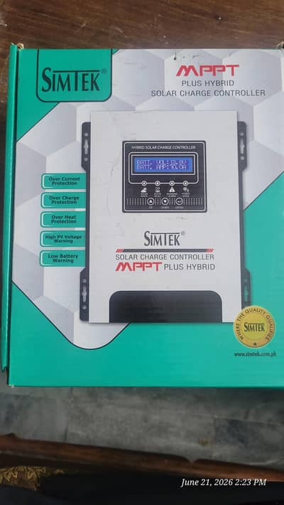 Simtek MPPT plys Hybrid Solar Charge Controller 70A
