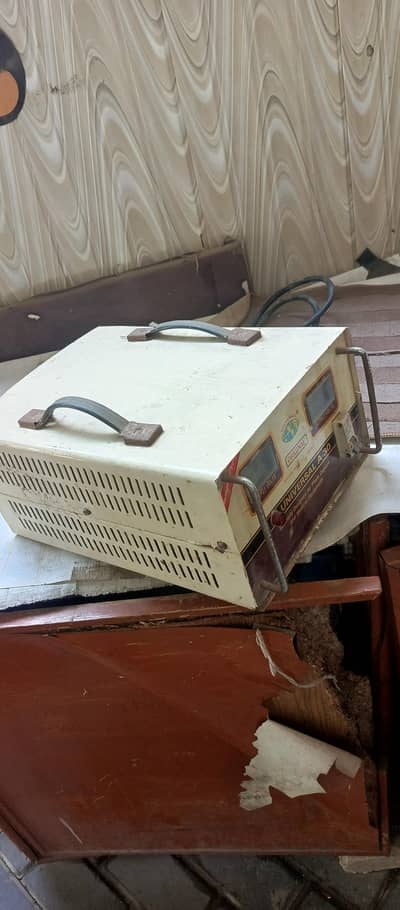 Universal A-30 Original 3000W Voltage Stabilizer for Sale