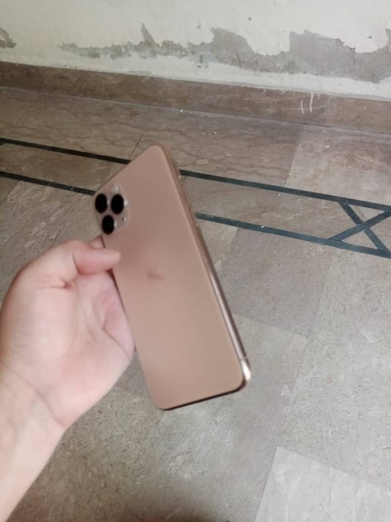 iPhone 11 Pro 2