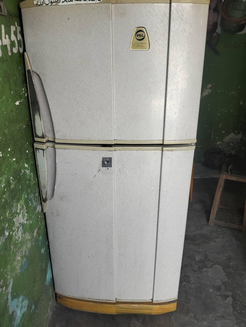Refrigerator 0