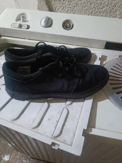 Nike shoes size 42