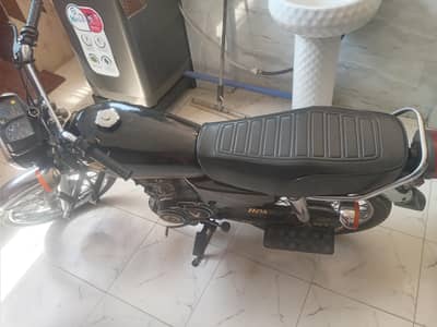 i am selling my honda 125 03035810399