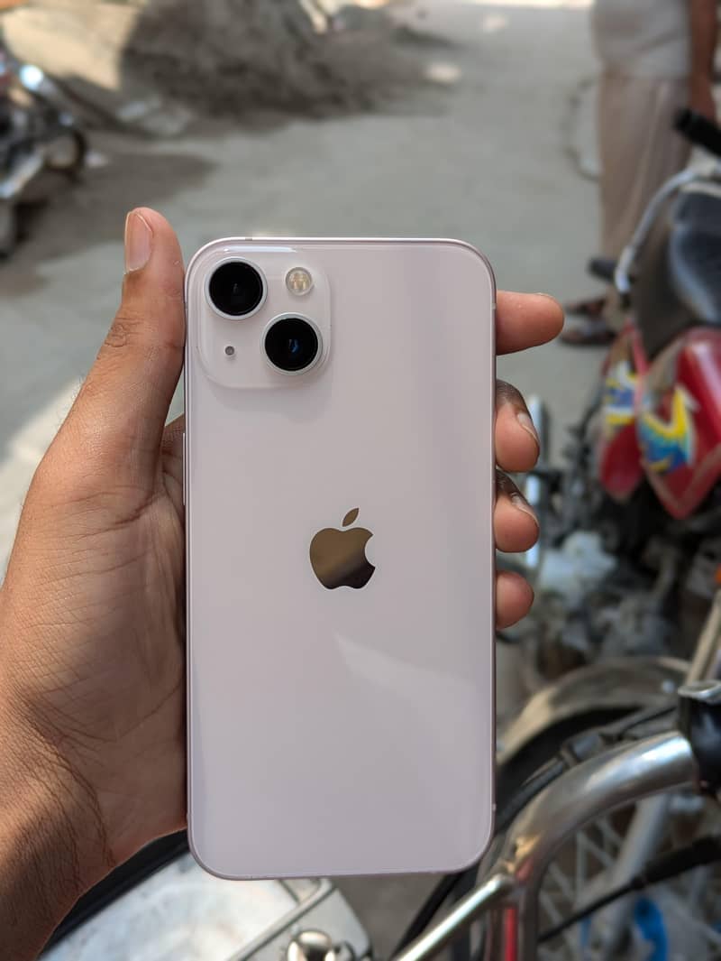 Apple iPhone 13 2