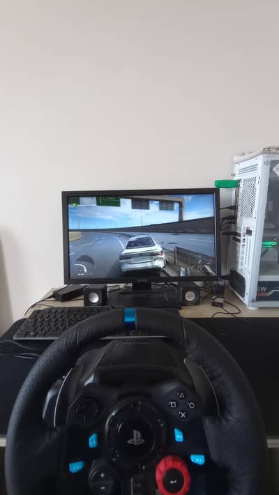 Logitech g 29 10/10 Mint condition used 1 month