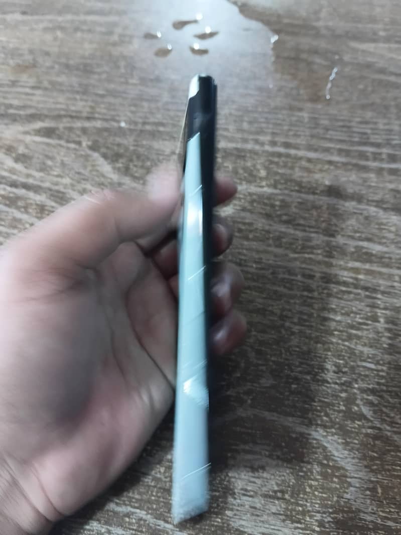 Google Pixel 6a 4