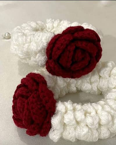 AIZORA Handmade Crochet Rose Scrunchie – Floral Hair Tie