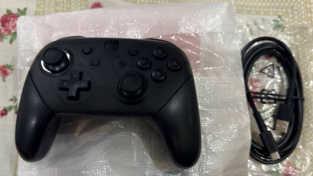 Nintendo Switch Pro Controller 1