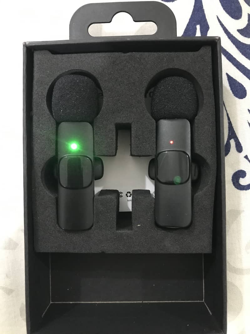 This microphone sported type c+iphone+V8 5