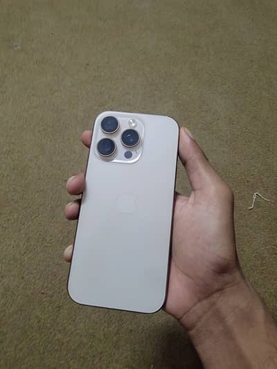 Apple iPhone 16 Pro