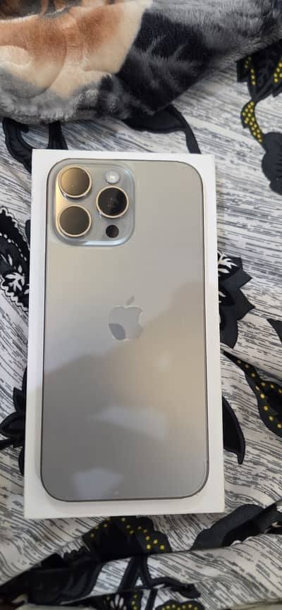 Apple iPhone 16 Pro Max