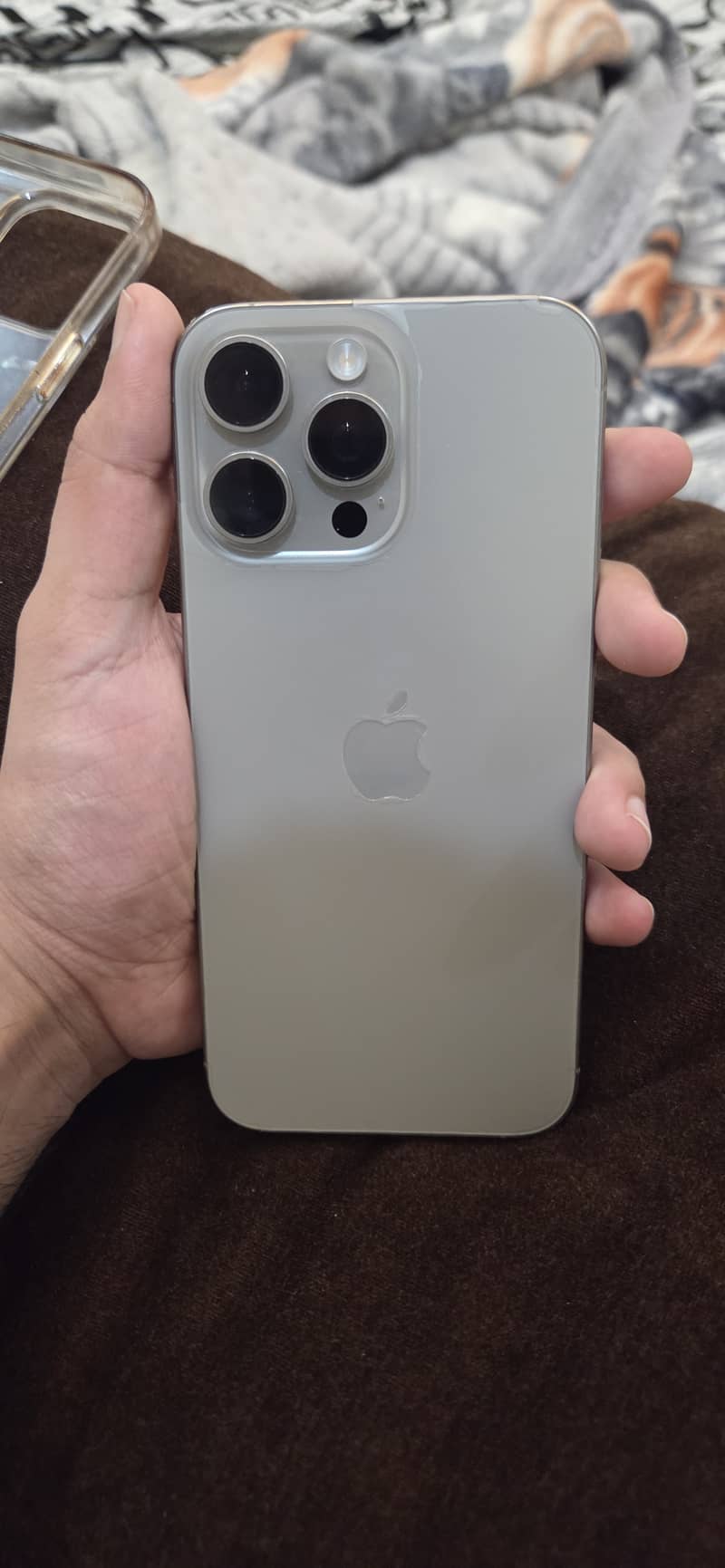 Apple iPhone 16 Pro Max 5