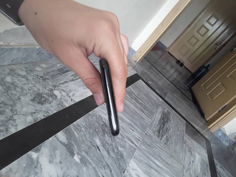 One Plus 6T 4